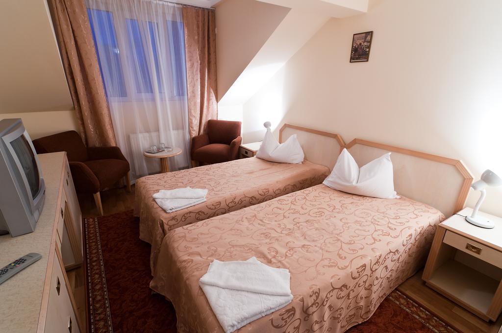 Hotel Gallant Sibiu Cameră foto